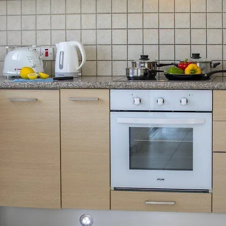 Rent This 5 Star 2 Minutes From The Beach 20 بروتاراس