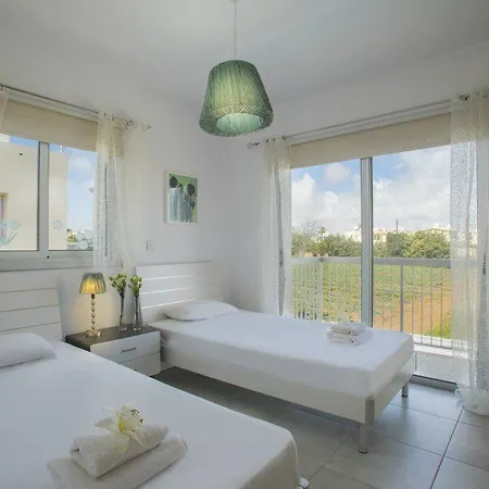 فيلة Rent This 5 Star 2 Minutes From The Beach 20