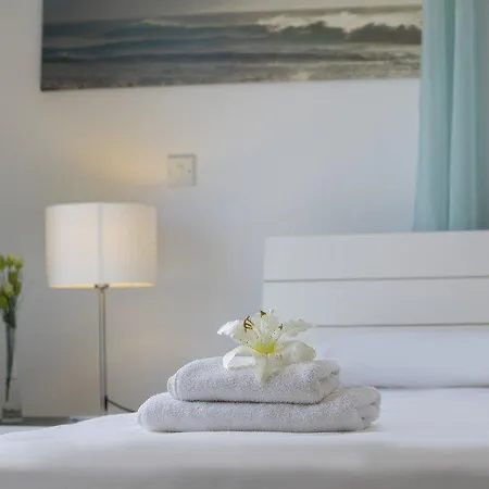 Rent This 5 Star 2 Minutes From The Beach 20 Villa