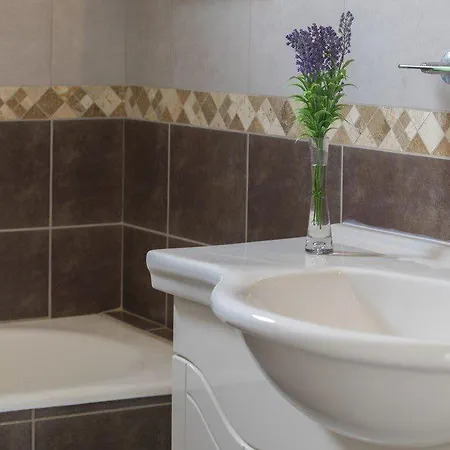 Villa Rent This 5 Star 2 Minutes From The Beach 20 *